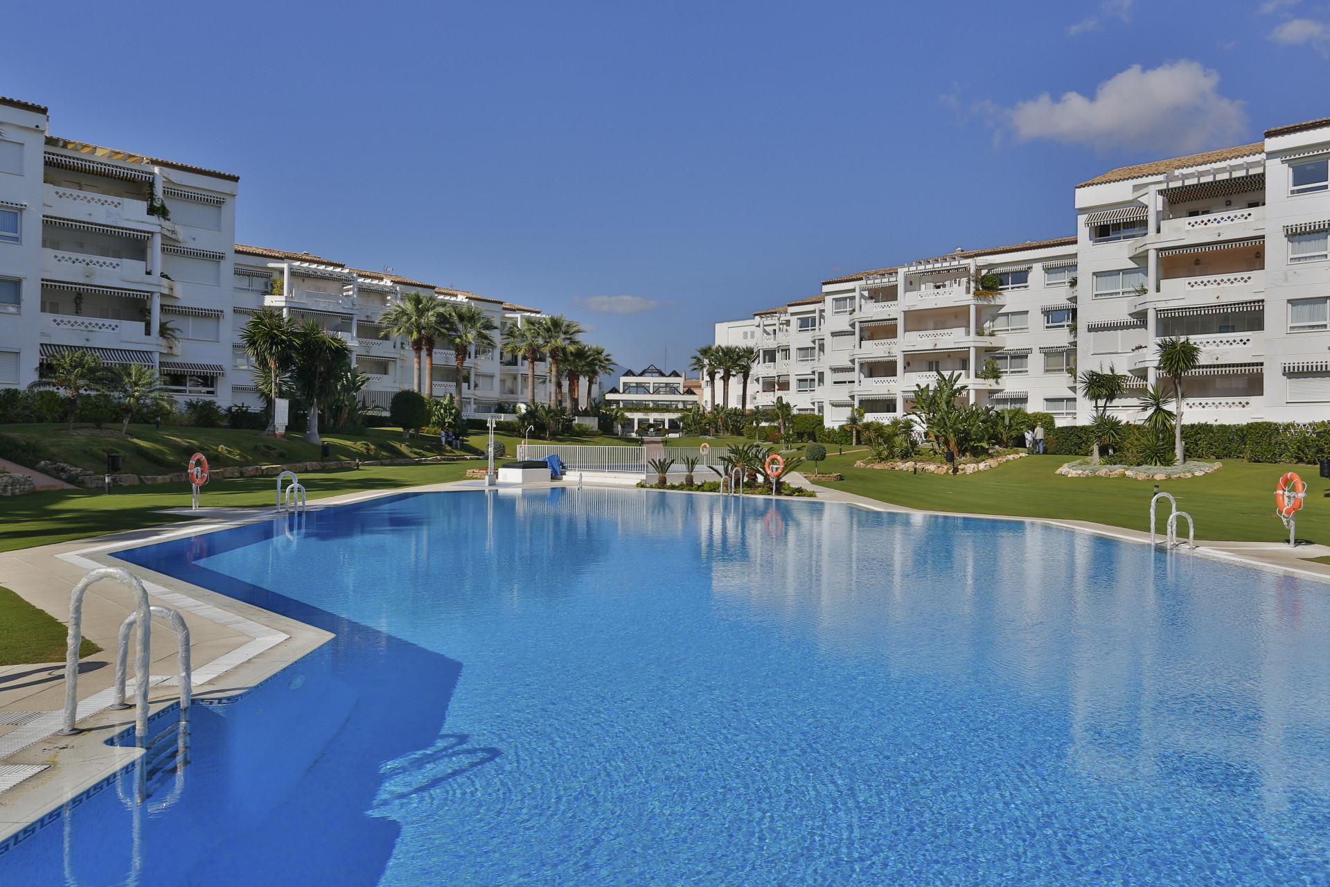 Beachside Ground Floor Duplex with sea views in Puerto Banus, Marbella